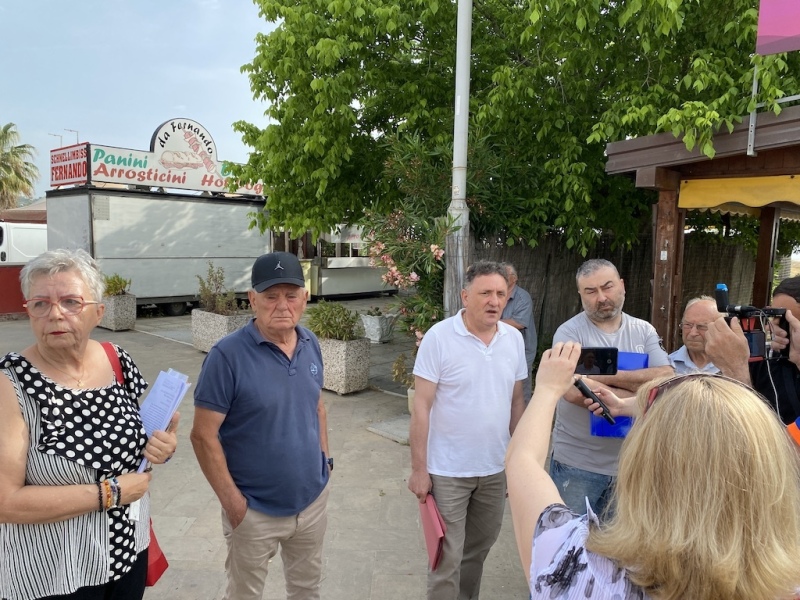 Vasto Marina - La protesta dei commercianti