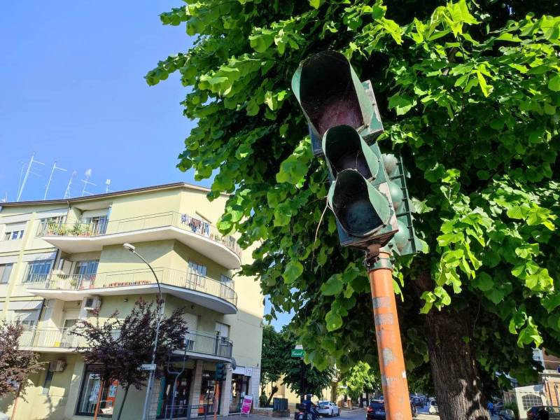 semaforo-corso-mazzini-corso-europa-4