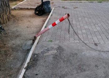 In via Platone la villetta abbandonata