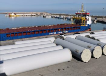 Dall’Abruzzo al Marocco: arrivano dal Porto di Vasto le pale eoliche per lo scalo di Laayoune
