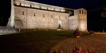 San Giovanni in Venere resta al buio contro il caro bollette