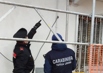 Sicurezza sul lavoro, carabinieri sospendono l’attività di un cantiere