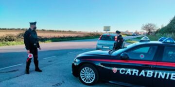 Maltrattava la moglie davanti ai figli minorenni: allontanato da casa