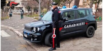 Minaccia ripetutamente giovane donna, 39enne arrestato per stalking