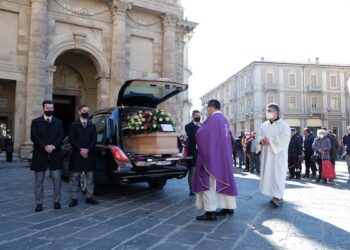 Lanciano dà il suo ultimo saluto a Francesco “Ciccillo” De Grandis