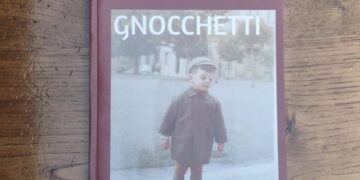 “Gnocchetti”, la rivincita dei “fissati” in una biografia semiseria