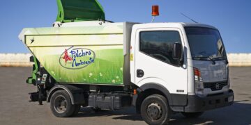 Raccolta differenziata, cittadino segnala alla Pulchra comportamento scorretto di due operatori