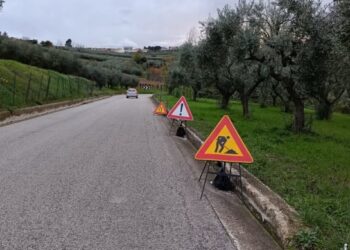 «In via Sant’Onofrio transenne e segnali da due mesi e mezzo»