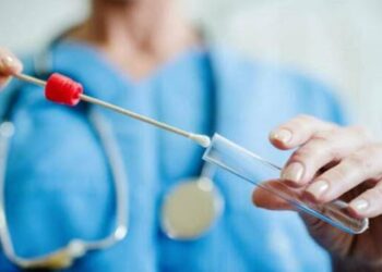 Covid-19, in Abruzzo tasso di positività all’11,10%. Il bollettino del 21 febbraio: oggi 647 nuovi casi e 5 decessi