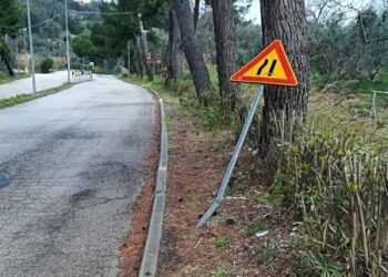 «Via Molino, marciapiedi imbarazzanti. Eppure sarebbero utili per raggiungere la Via verde»
