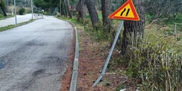 «Via Molino, marciapiedi imbarazzanti. Eppure sarebbero utili per raggiungere la Via verde»
