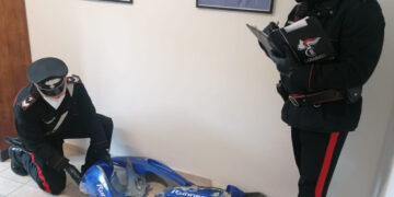 Rubano lo scooter a un giovane bracciante agricolo: identificati gli autori del furto