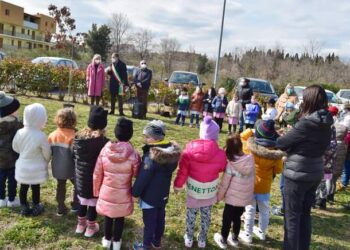 Fossacesia, flashmob degli studenti contro la guerra in Ucraina