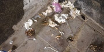 Da scorciatoia per la spiaggia a scalinata della vergogna: degrado a Vasto Marina