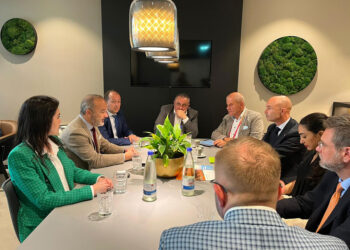 Transizione ecologica e automotive: i distretti abruzzesi e tedeschi avviano percorso comune