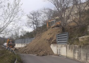 Frana sulla provinciale 150: dopo i lavori riaperta una corsia