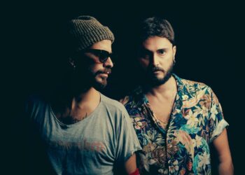 Il Management torna in campo con il rework di “Pornobisogno”