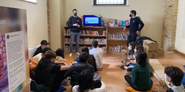 Fake news e cancro: gli studenti guidati dai divulgatori Airc