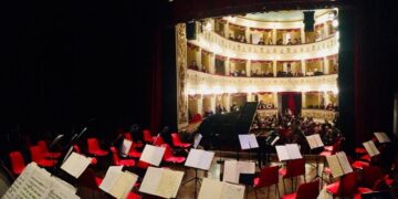 Lavori finiti, riapre il Teatro Rossetti: concerto dei Solisti di Kiev, «la cultura contro la guerra»