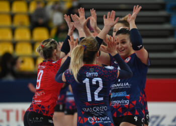 L’Altino Volley lotta fino al tie break ma Modica fa sua gara 1 dei playout