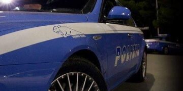 Sparatoria e camion incendiato: assalto all’Ivri, caveau sventrato con la ruspa