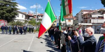 «Tenere viva la memoria affinchè non diventi retorica» la città ricorda gli studenti caduti per la libertà