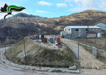 Piazzale abusivo realizzato anche con rifiuti speciali, due persone denunciate a Castiglione Messer Marino