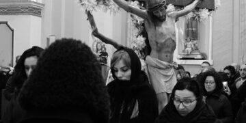 La processione del Venerdì Santo torna a sfilare per le strade del centro storico di Casalbordino