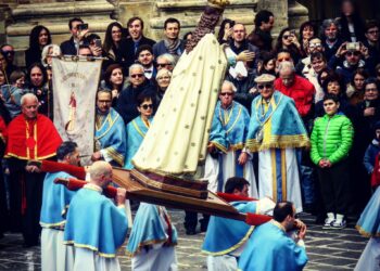 Lanciano, la mattina di Pasqua torna l’atteso “Incontro dei Santi”