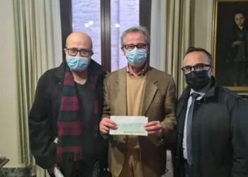 Adriatica Cabaret e Rilanciamo Lanciano donano mille euro per il restauro del Monumento ai Caduti