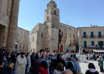 Dopo l’Incontro, il Saluto: si chiude la Settimana Santa a Lanciano