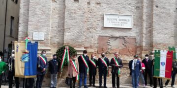 20 aprile 1944: la città ricorda le vittime del bombardamento su piazza Plebiscito