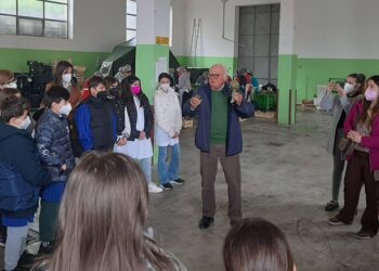 Alunni della scuola primaria alla scoperta del carciofo mazzaferrata di Cupello