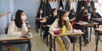 Quali equilibri per uno scienziato? Gli studenti a confronto con quatto giovani professionisti