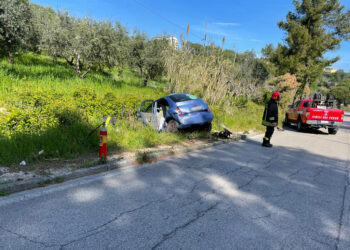 Un ferito in uno scontro tra due auto in via Mario Molino a Vasto