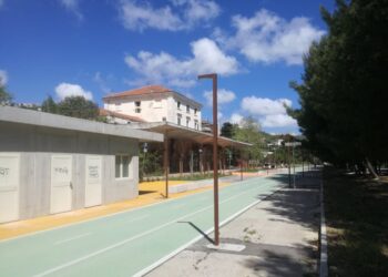 Piazza Fiume, sulla Via verde arriva l’illuminazione. Vecchia stazione, l’acquisto è ancora lontano