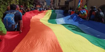 Il Pantini Pudente alla Marcia della Pace: le medaglie degli studenti donate agli organizzatori