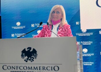 Rapporto Outlook Italia di Confcommercio: «Consumi limitati. C’è preoccupazione nelle famiglie»