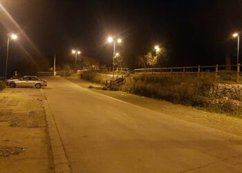 Nuova illuminazione a Casarza. I cavi erano stati rubati: «Schiuma al poliuretano per evitare altri furti»
