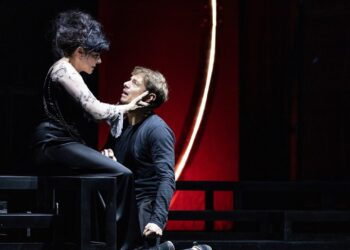 Giorgio Pasotti e Mariangela D’Abbraccio per l’ultimo appuntamento con la prosa