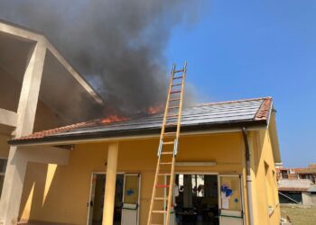 Incendio alla scuola primaria di Treglio: illesi maestre e bambini