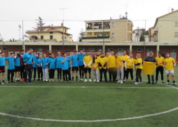 Studenti Erasmus a Vasto in campo con un messaggio di pace