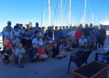 Dal Faro alla Riserva: gli alunni della “Peluzzo” e la delegazione Erasmus alla scoperta di Punta Penna