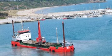 Al via il dragaggio del porto di Vasto: a Punta Penna potranno entrare navi con maggiore pescaggio