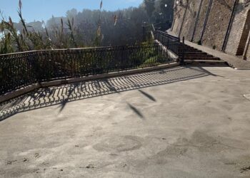 Loggia Amblingh, manca un pezzo di pavimento: intesa per far ripartire i lavori