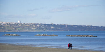 A San Salvo la Bandiera Blu si tinge d’argento: è la venticinquesima