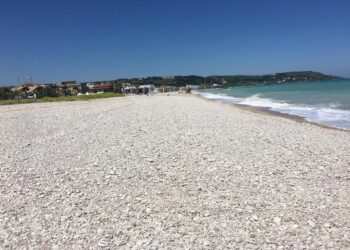 Fossacesia, al via gli interventi di manutenzione della spiaggia