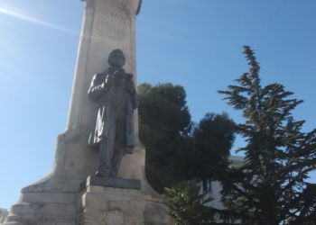 Giornata internazionale delle malattie infiammatorie croniche dell’intestino, la statua di Rossetti s’illuminerà di viola