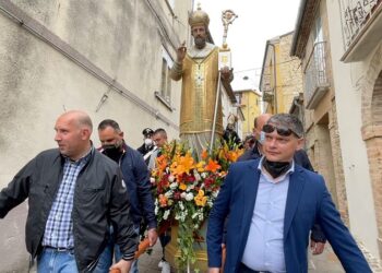 Festa di San Mauro e San Nicola, torna la processione nelle stradine del paese