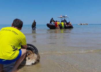“Puliamo a fondo”: a San Salvo Marina rimossi 4 quintali di rifiuti da mare e spiaggia